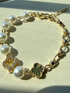 NEW! 14k Gold Plated Pearl Bracelet with colored & clear Clover Accents